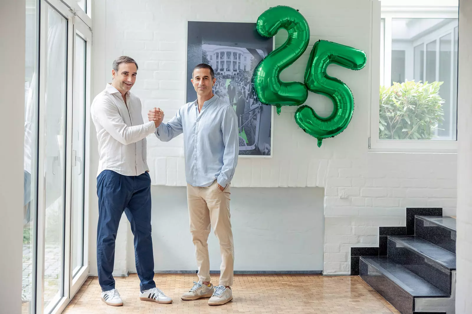 Managing Directors Jens Schmitz und Fady El-Murr anlässliches des 25. Jubiläums von pressrelations